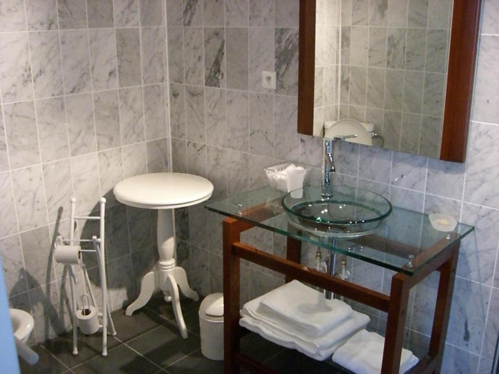 Hotel L'Epicurien Saint-Nicolas-de-Port Zimmer foto